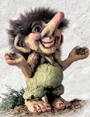 Long naso troll