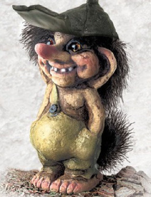 Troll gutt med hette