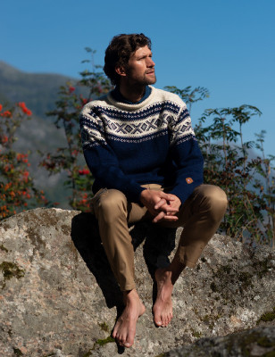 Cortina unisex sweater