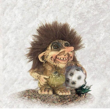 840014 Football troll